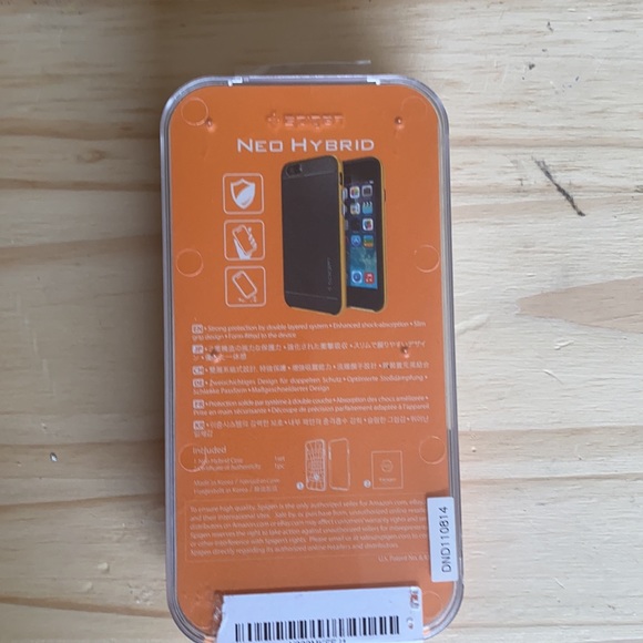 iPhone 6 Spigen cases - Picture 2 of 4